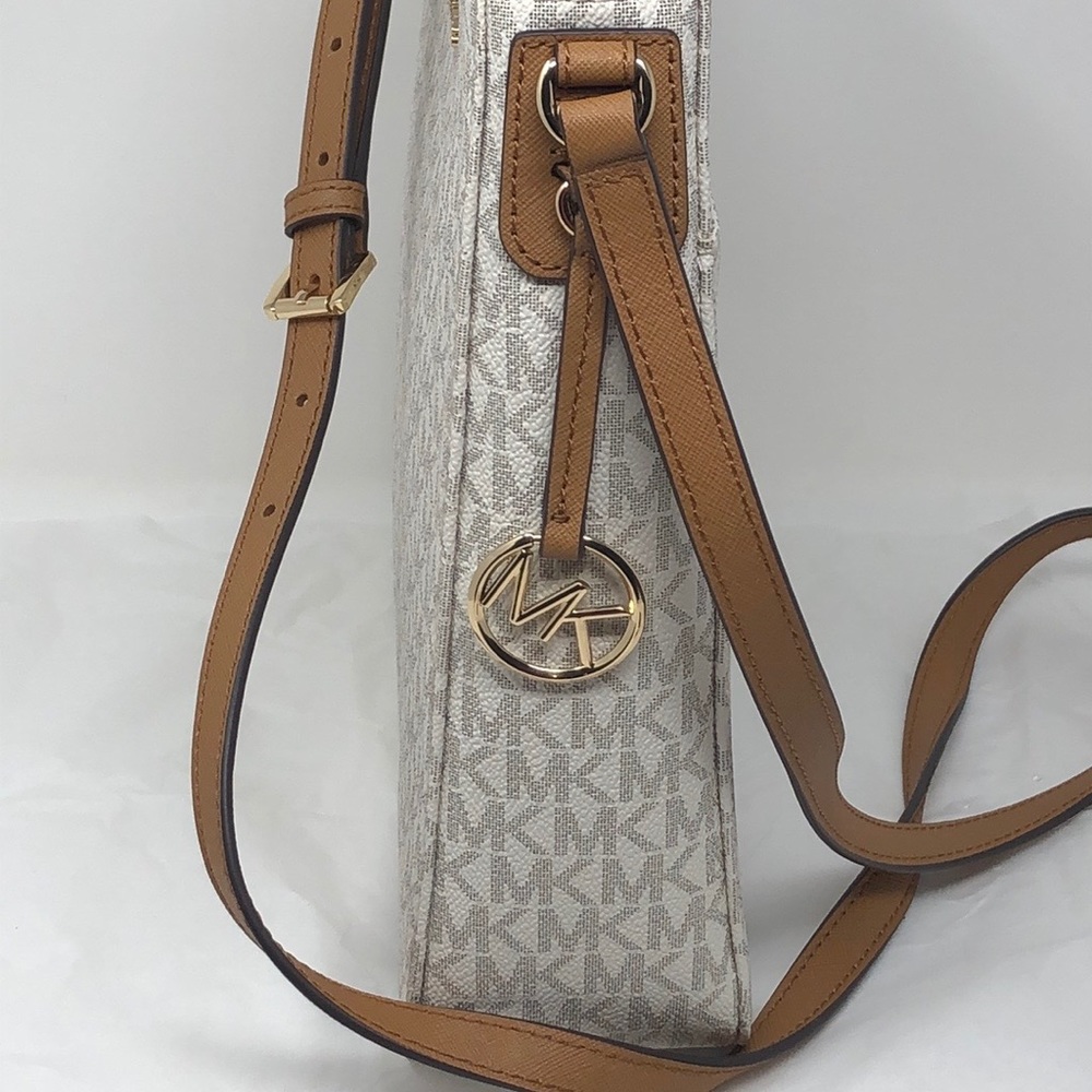NWT Michael Kors large messenger crossbody - Picture 3 of 8
